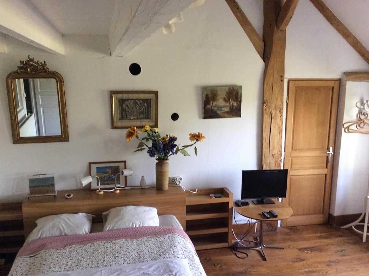 Lilac Cottage Saint-Lubin-de-la-Haye Екстер'єр фото