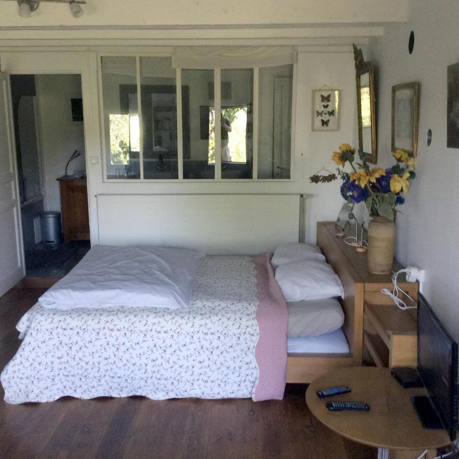 Lilac Cottage Saint-Lubin-de-la-Haye Екстер'єр фото